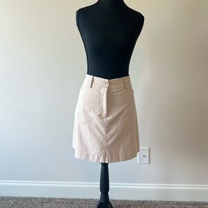 Nike women’s golf skirt with hidden shorts Size 10